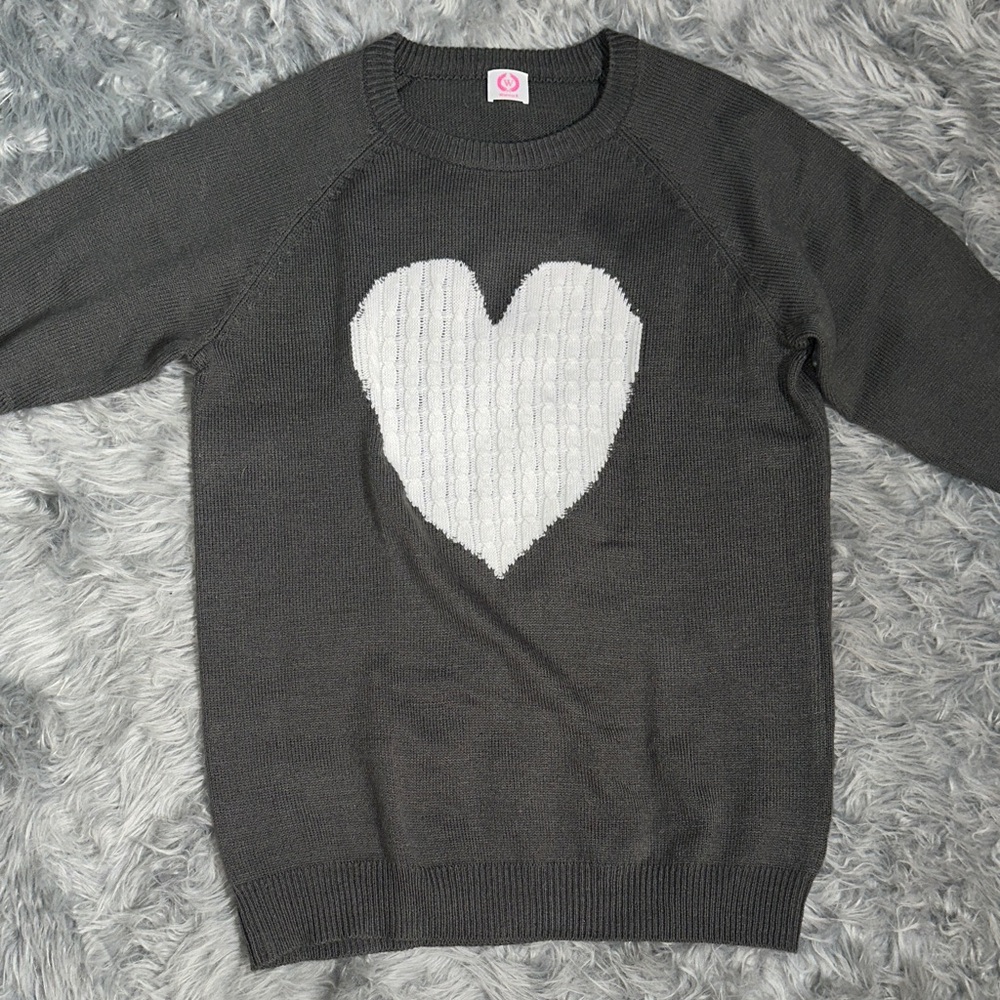 Heart Design Gray Sweater